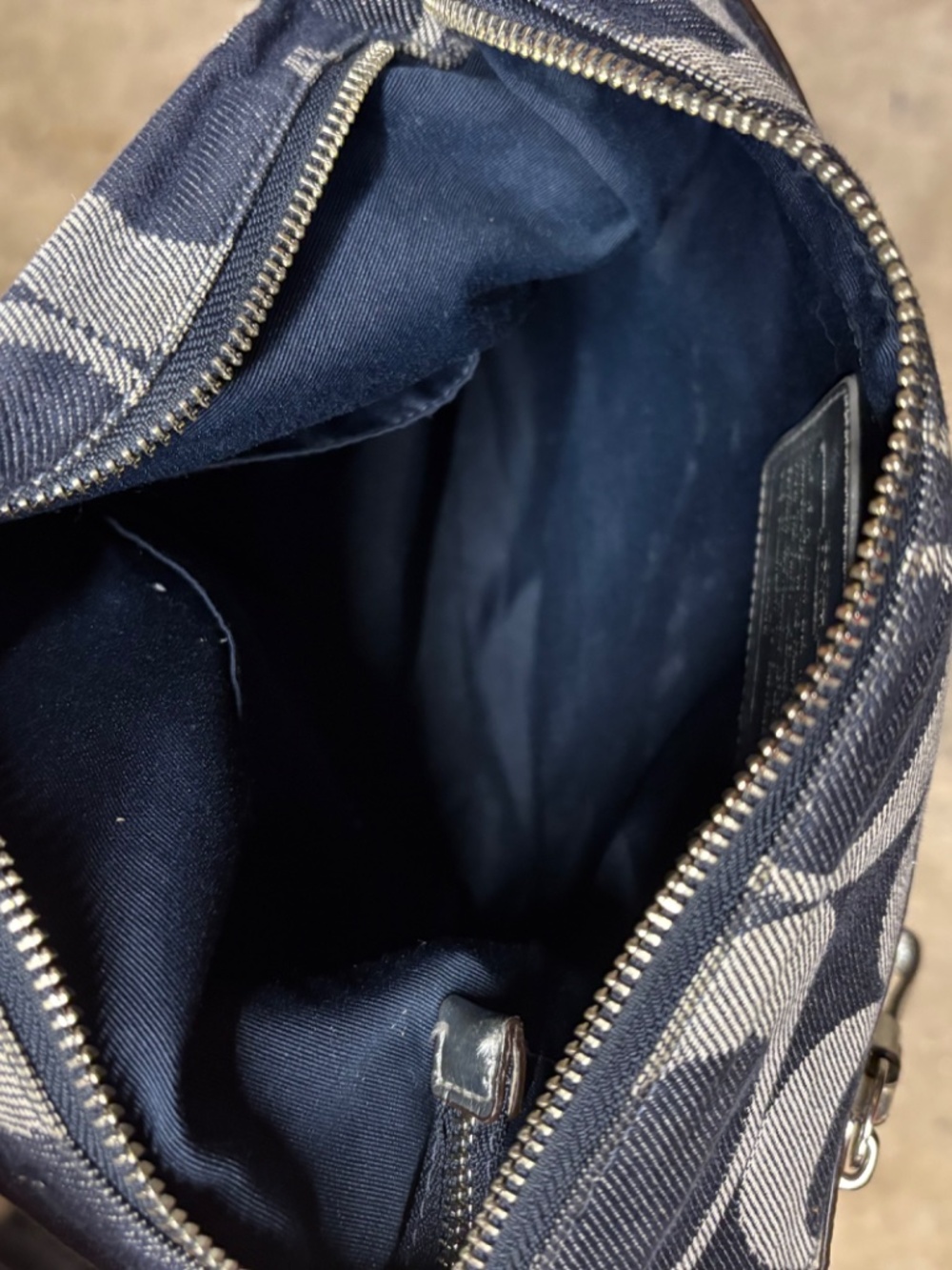 Coach Bag - Picture 6 of 8